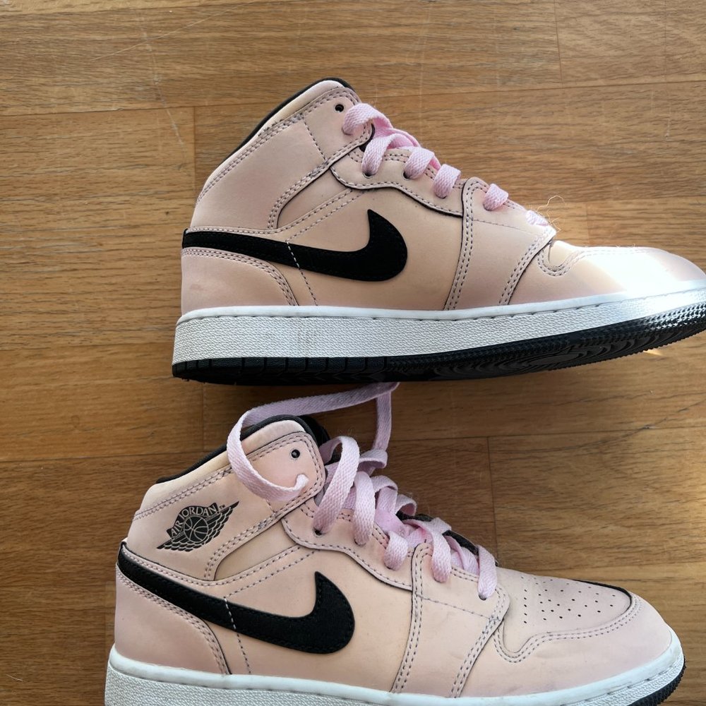 Air Jordan 1